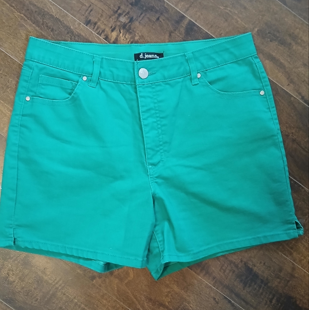 D. Jeans Women's Vibrant Green Jean Shorts